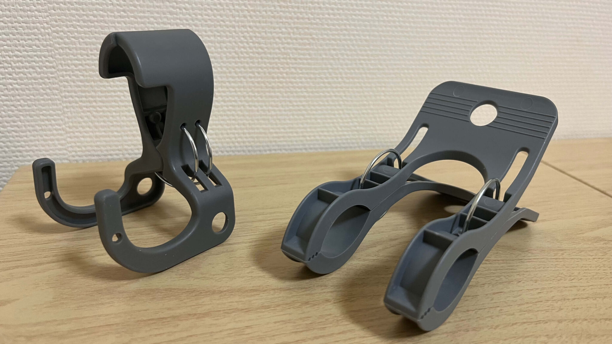 【簡単】100均のロッドホルダーで車に竿を収納【セリアで買えます】